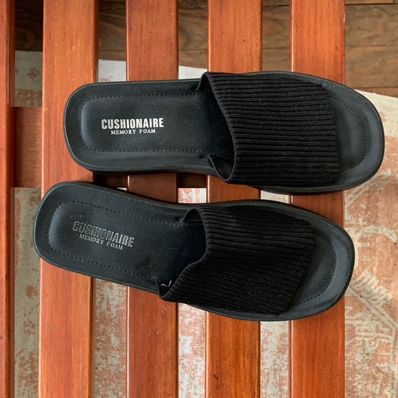 Black platform sandals - Picture 2 of 3